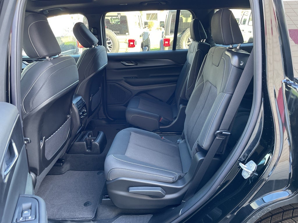 2025 Jeep Grand Cherokee L Laredo X