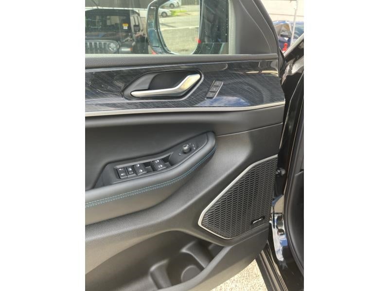 2025 Jeep Grand Cherokee 4xe Trailhawk