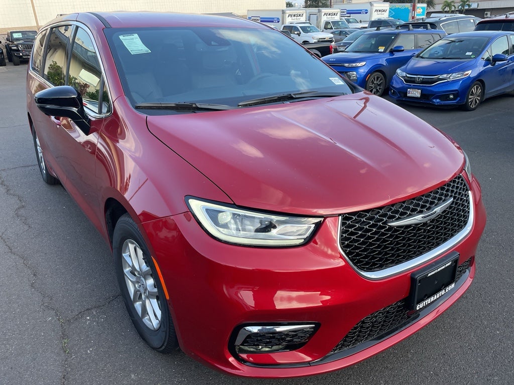 2026 Chrysler Pacifica Select