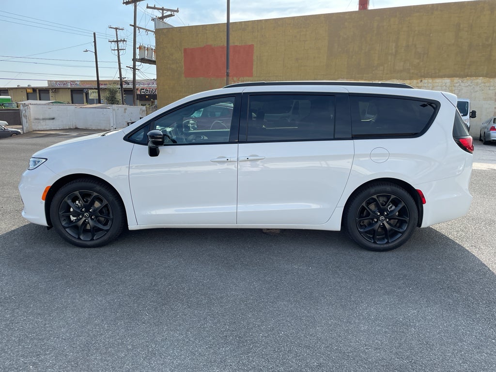 2026 Chrysler Pacifica Limited