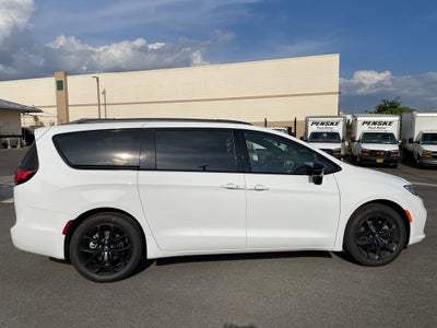 2026 Chrysler Pacifica Limited