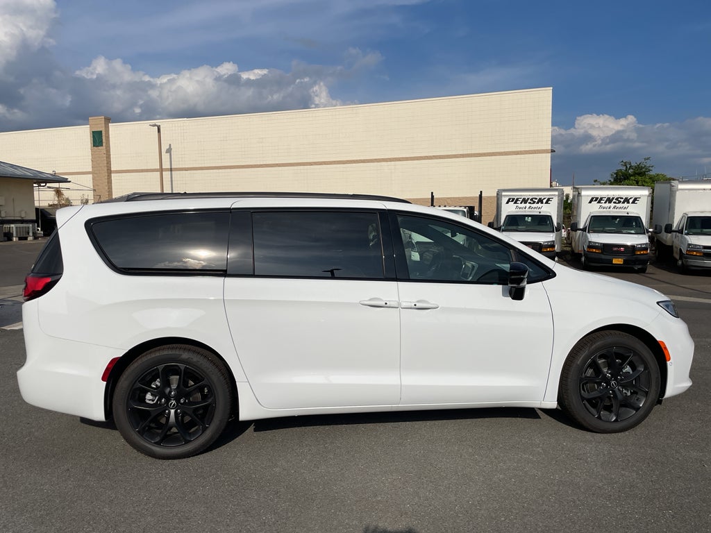 2026 Chrysler Pacifica Limited