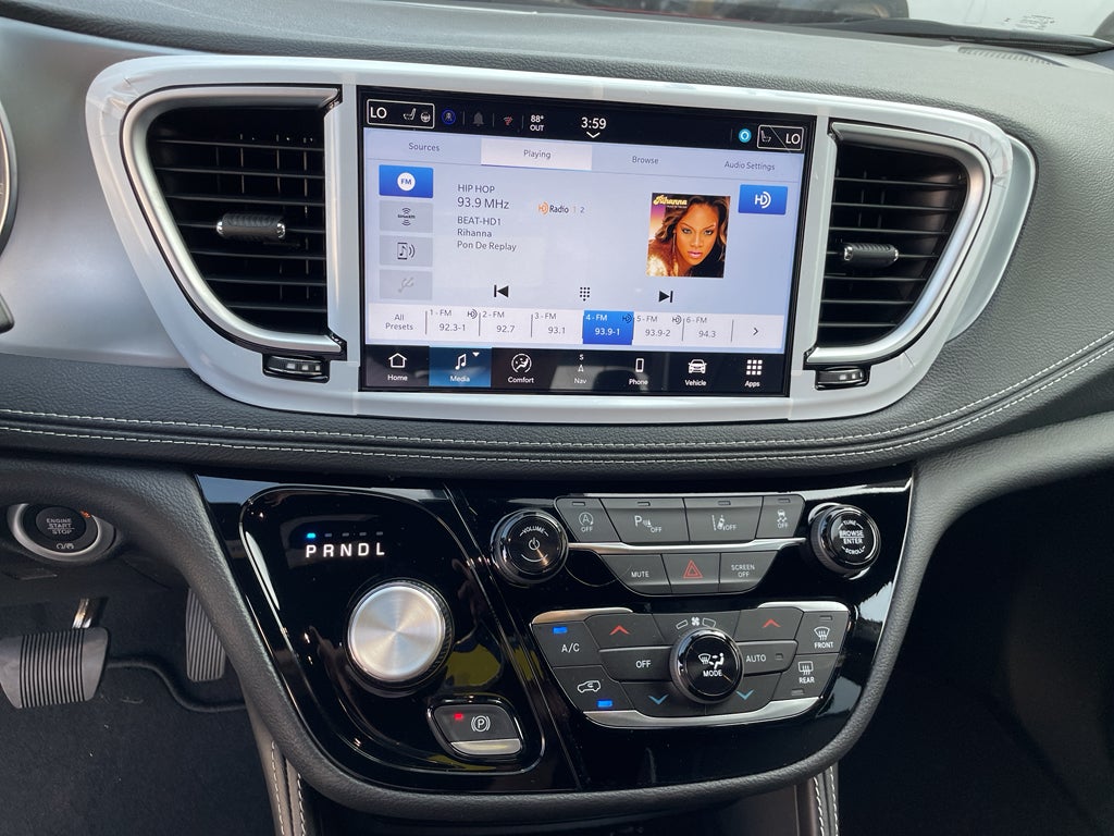 2026 Chrysler Pacifica Limited