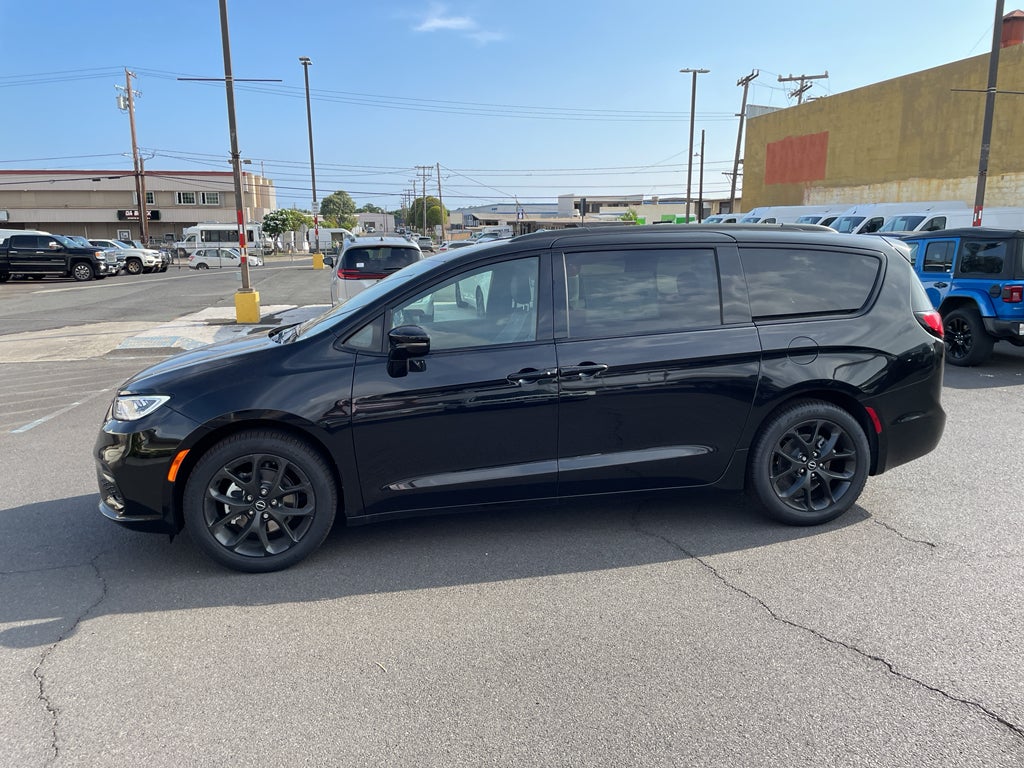2026 Chrysler Pacifica Limited