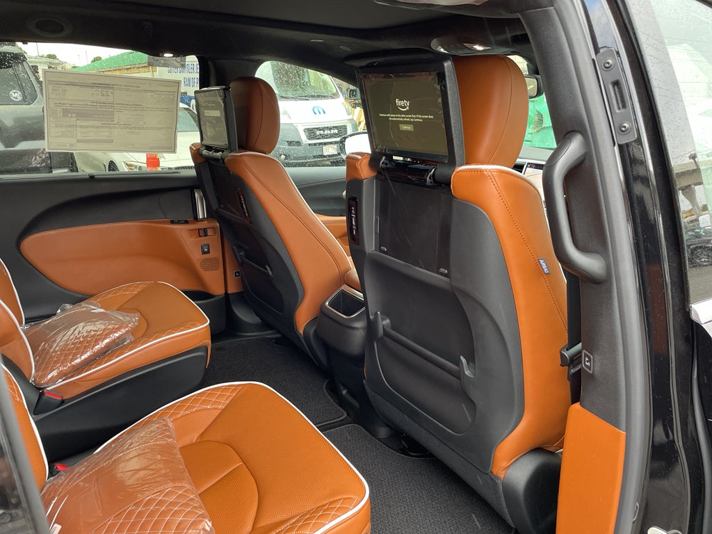 2026 Chrysler Pacifica Pinnacle