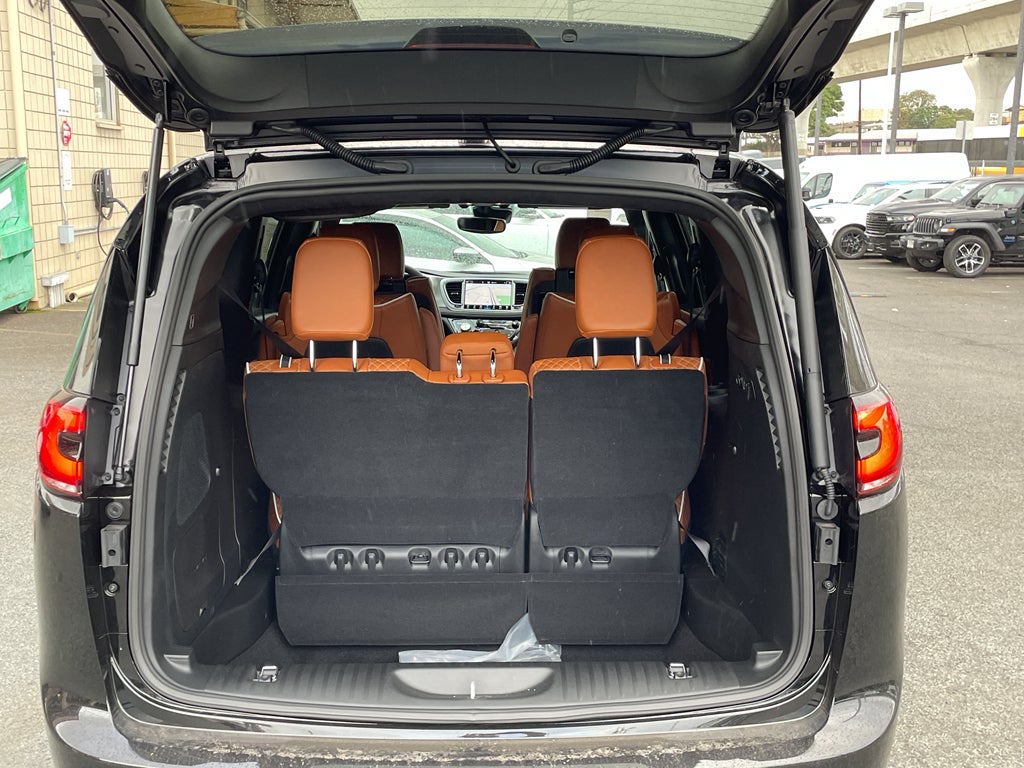 2026 Chrysler Pacifica Pinnacle