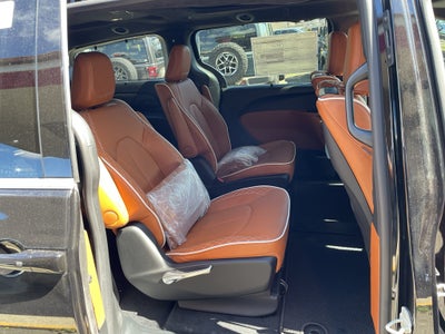 2026 Chrysler Pacifica Pinnacle