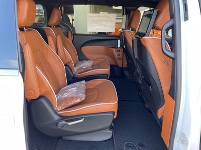 2026 Chrysler Pacifica Pinnacle