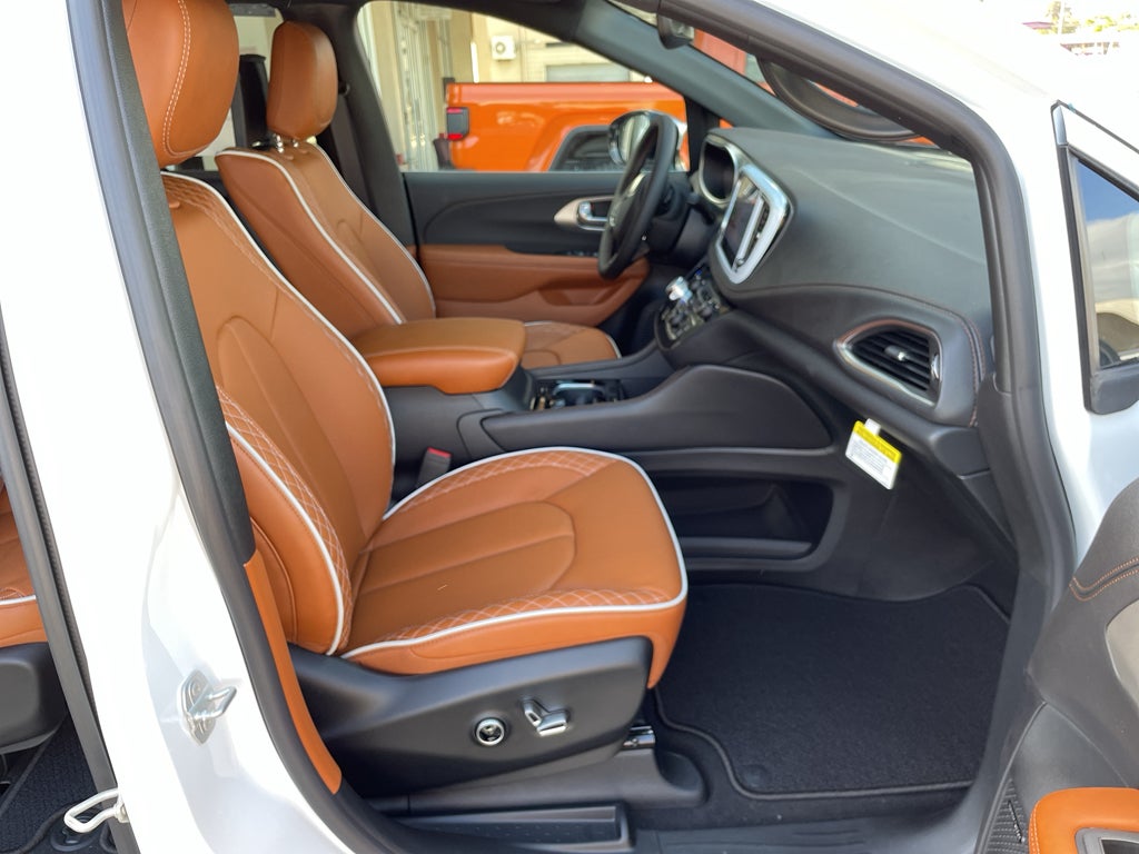 2026 Chrysler Pacifica Pinnacle