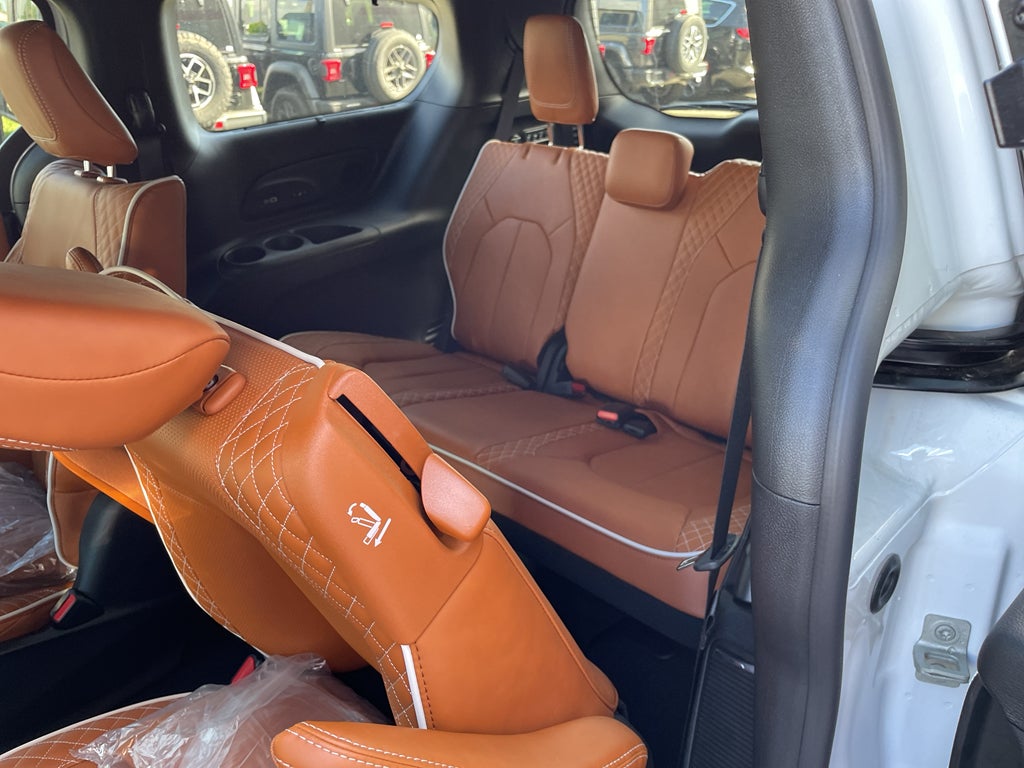 2026 Chrysler Pacifica Pinnacle