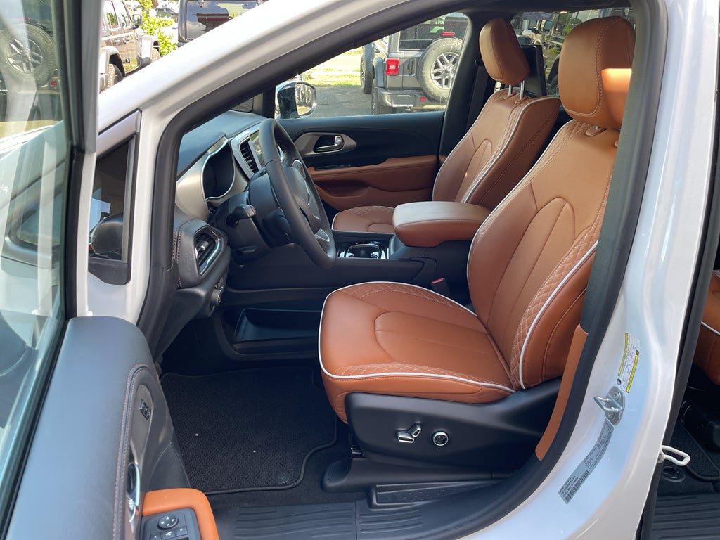 2026 Chrysler Pacifica Pinnacle