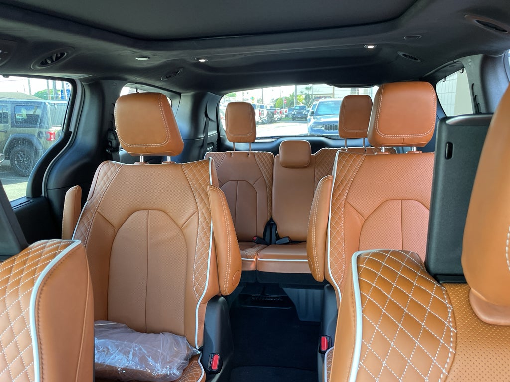 2026 Chrysler Pacifica Pinnacle