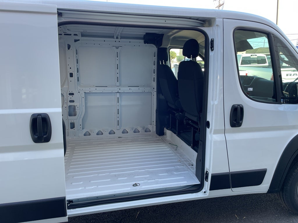 2026 RAM ProMaster 1500 SLT