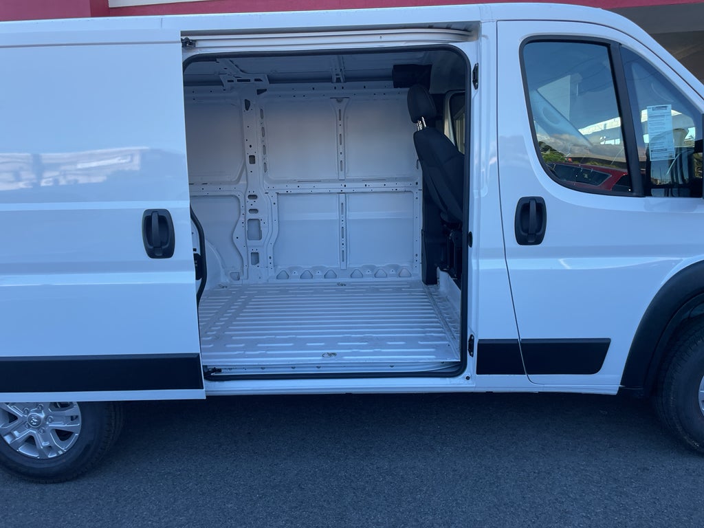 2025 RAM ProMaster 2500 SLT