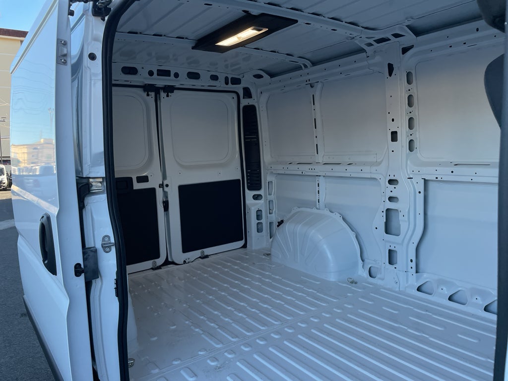 2025 RAM ProMaster 2500 SLT