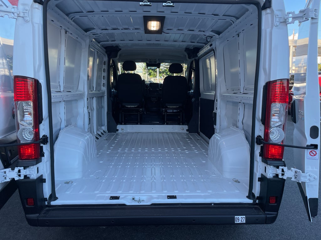 2025 RAM ProMaster 2500 SLT