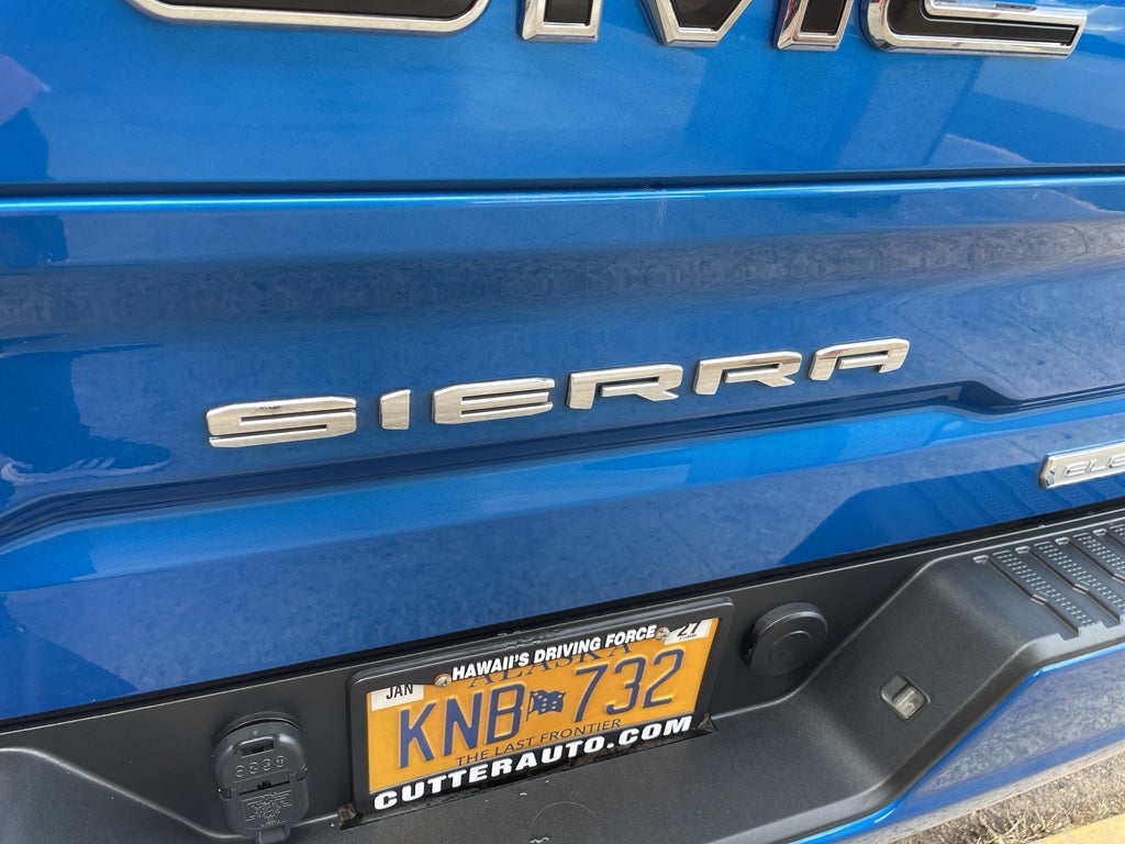 2023 GMC Sierra Elevation