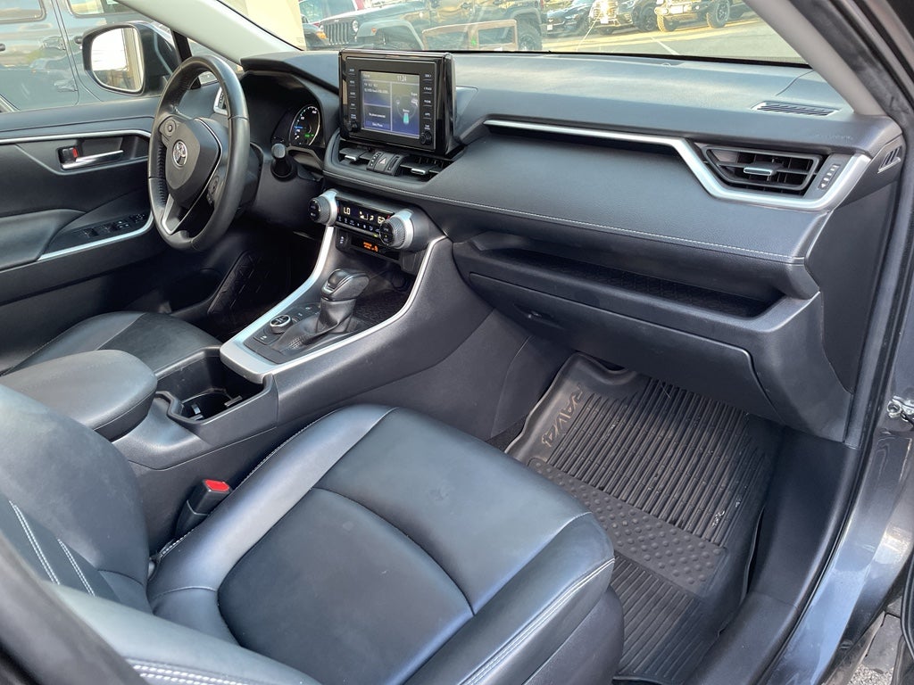 2022 Toyota RAV4 Hybrid XLE Premium