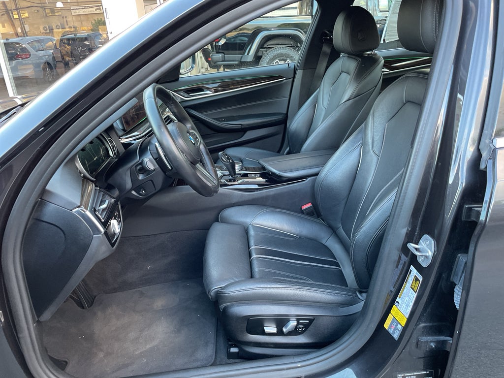 2019 BMW 5 series 530e iPerformance