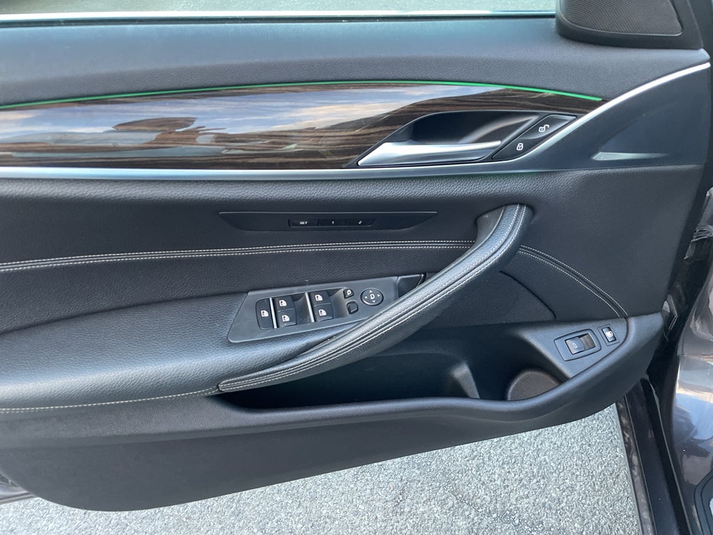 2019 BMW 5 series 530e iPerformance