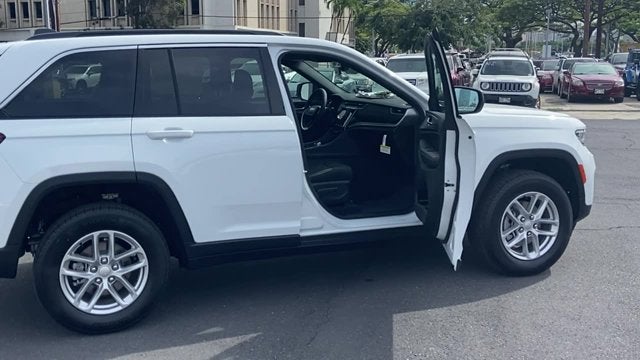 2025 Jeep Grand Cherokee GRAND CHEROKEE LAREDO X 4X2