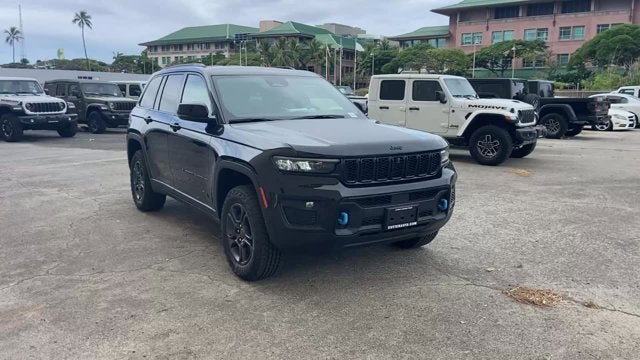 2025 Jeep Grand Cherokee 4xe Trailhawk
