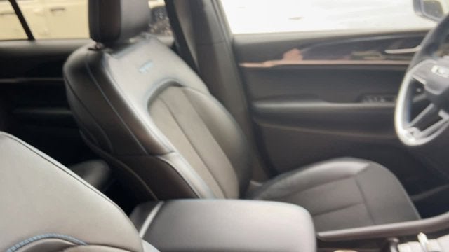 2025 Jeep Grand Cherokee 4xe Trailhawk