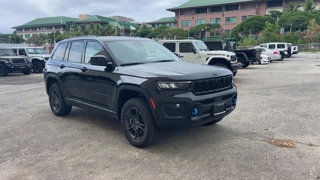 2025 Jeep Grand Cherokee 4xe Trailhawk