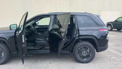 2025 Jeep Grand Cherokee 4xe Trailhawk