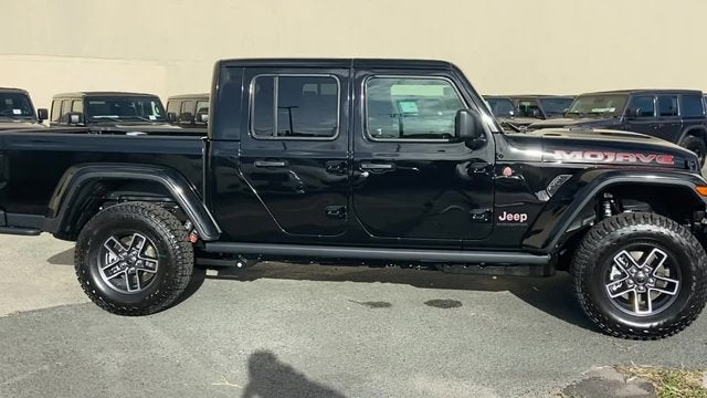 2026 Jeep Gladiator GLADIATOR MOJAVE X 4X4