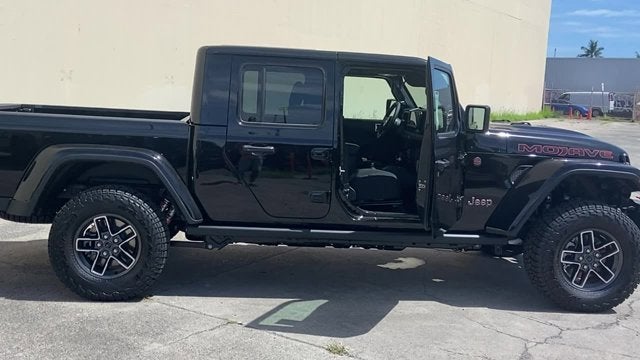 2026 Jeep Gladiator GLADIATOR MOJAVE 4X4