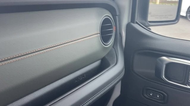 2026 Jeep Gladiator GLADIATOR MOJAVE X 4X4