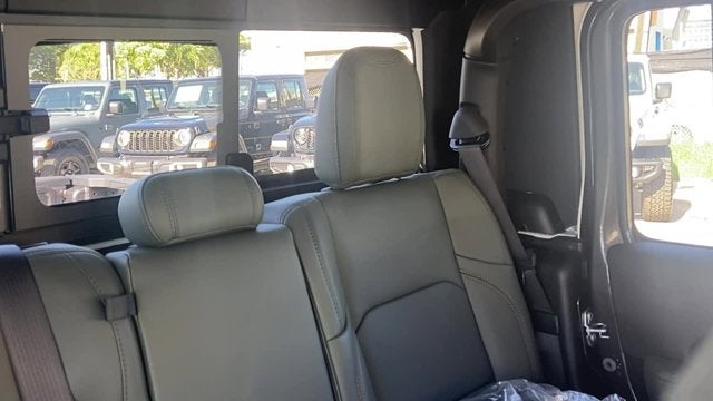 2026 Jeep Gladiator GLADIATOR MOJAVE X 4X4