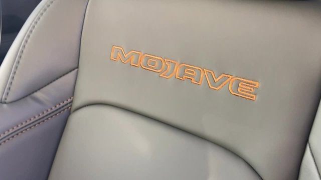 2026 Jeep Gladiator GLADIATOR MOJAVE X 4X4