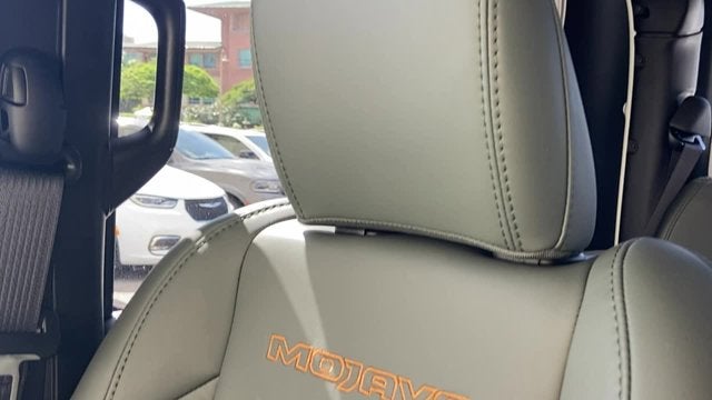 2026 Jeep Gladiator GLADIATOR MOJAVE X 4X4