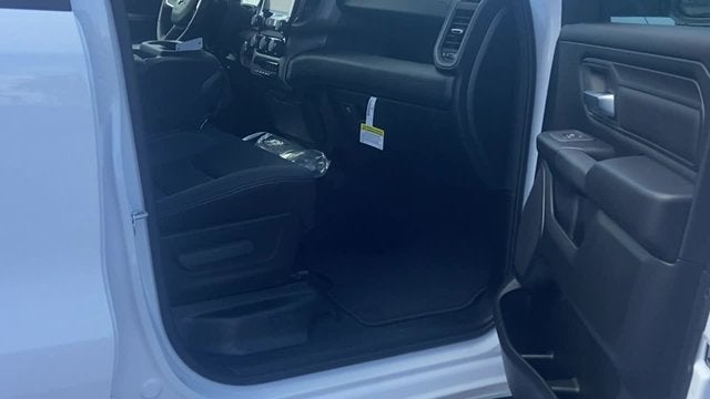 2026 RAM Ram 1500 RAM 1500 EXPRESS CREW CAB 4X2 5'7' BOX