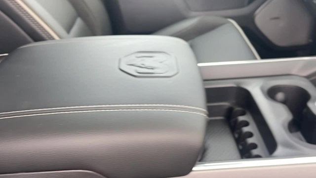 2026 RAM Ram 1500 RAM 1500 LARAMIE CREW CAB 4X2 5'7' BOX