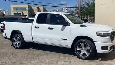 2026 RAM Ram 1500 RAM 1500 EXPRESS QUAD CAB 4X2 6'4' BOX