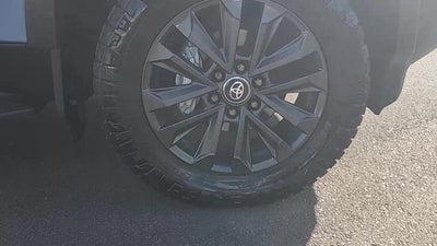 2025 Toyota Land Cruiser 4WD (Natl)