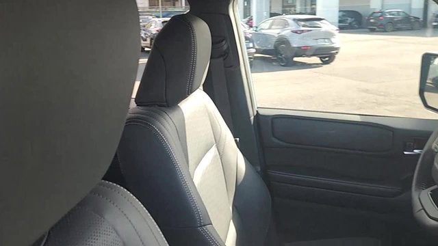 2025 Toyota Land Cruiser 4WD (Natl)