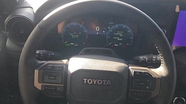 2025 Toyota Land Cruiser 4WD (Natl)