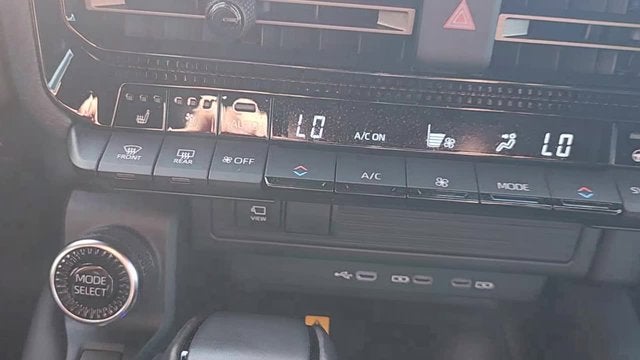 2025 Toyota Land Cruiser 4WD (Natl)