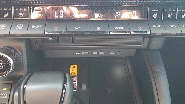 2025 Toyota Land Cruiser 4WD (Natl)