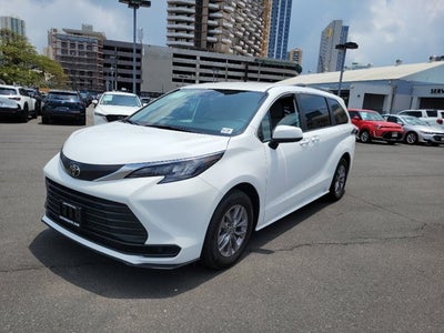 2026 Toyota Sienna LE