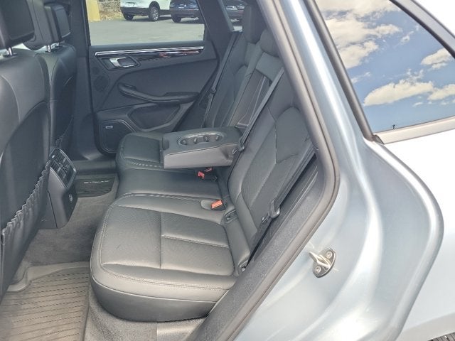 2021 Porsche Macan Base