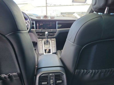 2021 Porsche Macan Base
