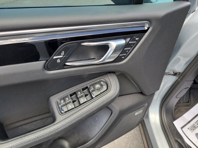 2021 Porsche Macan Base