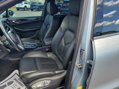 2021 Porsche Macan Base