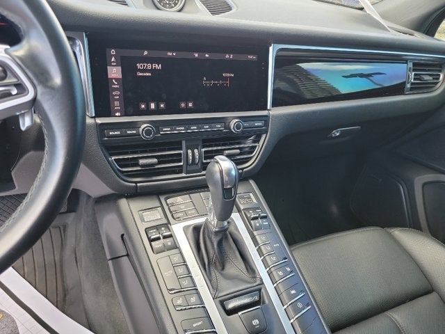 2021 Porsche Macan Base