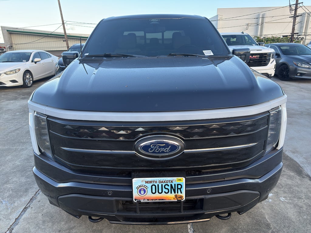 2022 Ford F-150 Lightning Platinum